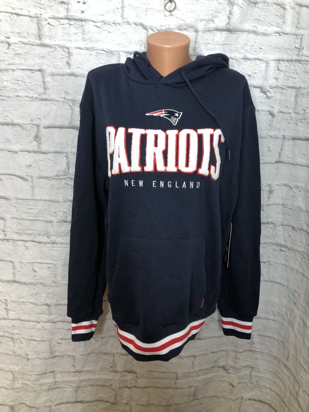 NFL Ultra Game New England Patriots Navy Blue Hoodie Sweatshirt Med MSRP $85